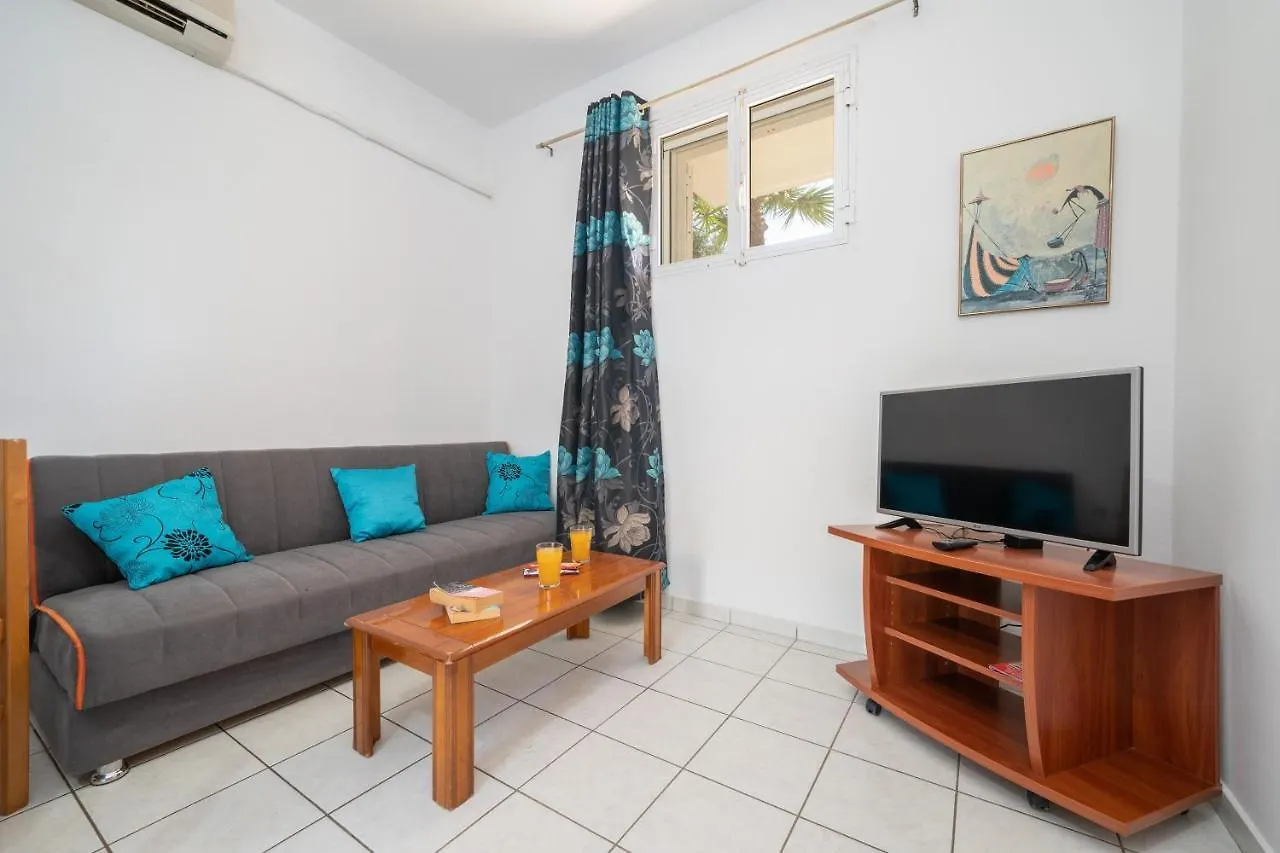 Iris Apartments Μηνιά 0*,